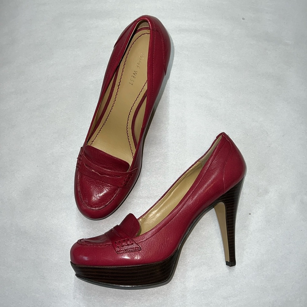 8.5M Nine West Abalone - dark pink penny loafer platform